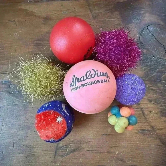 DNA Style Rubbery Cat Toy Ball NWOT - Picture 2 of 9